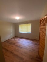 201 College Ave, Unit 201 in Lincoln, IL - Building Photo