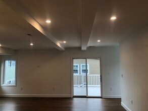 30 Bay St in Cambridge, MA - Foto de edificio - Building Photo