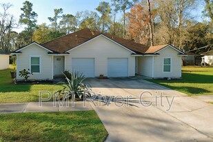 818 Filmore Ln in Orange Park, FL - Building Photo