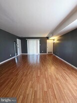 2727 Rhawn St in Philadelphia, PA - Building Photo