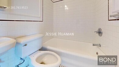 95 Christopher St in New York, NY - Building Photo - Building Photo