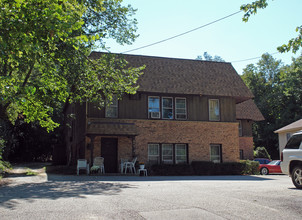 603-603 1/2 Lincoln Ave in Fox River Grove, IL - Foto de edificio - Building Photo