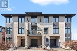 527 Chaperal Private in Ottawa, ON - Building Photo
