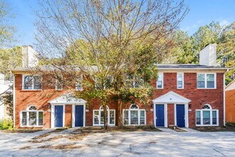 1303 Sweet Pine Dr in Norcross, GA - Building Photo - Building Photo