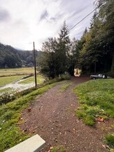 95389 Haynes Way Ln in North Bend, OR - Foto de edificio - Building Photo