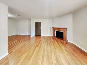 1020 Camelot Dr in College Park, GA - Building Photo - Building Photo