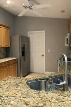 3931 Bearded Oaks Ct in Sarasota, FL - Foto de edificio - Building Photo