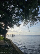 3933 E River Dr in Ft. Myers, FL - Building Photo - Building Photo