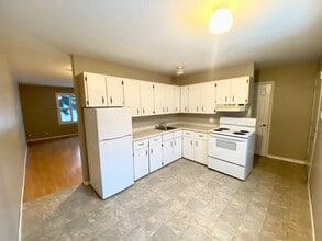 1900 Strathcona Ave in Prince George, BC - Building Photo - Building Photo