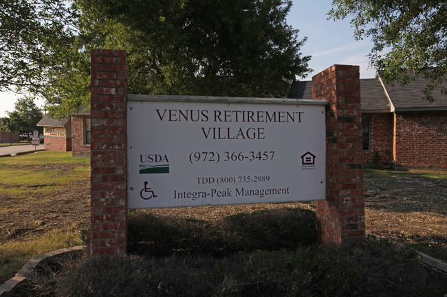 Venus Retirement Village in Venus, TX - Building Photo - Building Photo