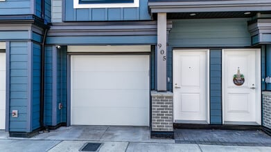 2267 McKenzie Rd in Abbotsford, BC - Building Photo - Building Photo