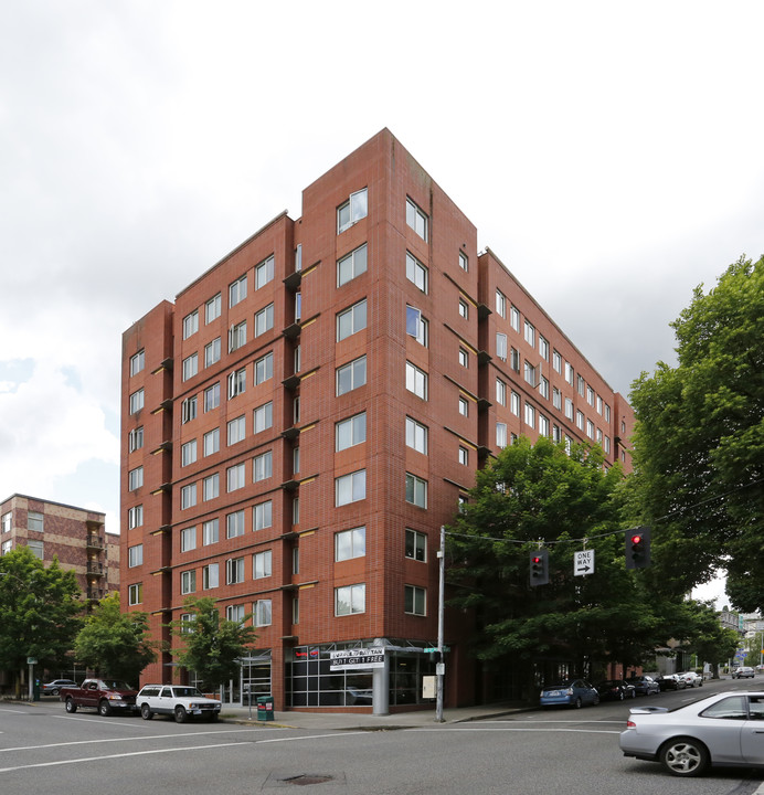 Hamilton West Apartments in Portland, OR - Foto de edificio