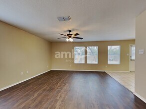 8531 Silver Brush in San Antonio, TX - Building Photo - Building Photo
