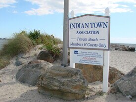 9 Red Bird Trail in Old Saybrook, CT - Building Photo
