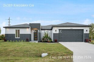 24389 SW Kingsway Cir in Punta Gorda, FL - Building Photo
