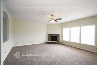 329 Zander Woods Ct in Mount Holly, NC - Foto de edificio - Building Photo