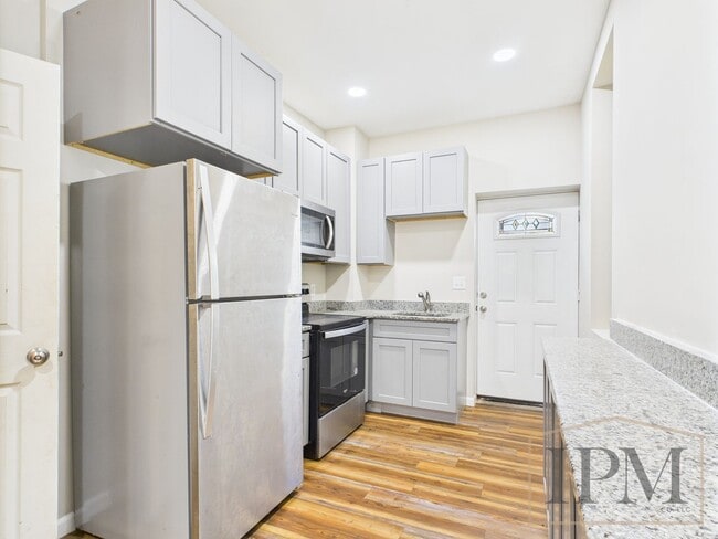 346 Nectarine St in Harrisburg, PA - Building Photo - Building Photo