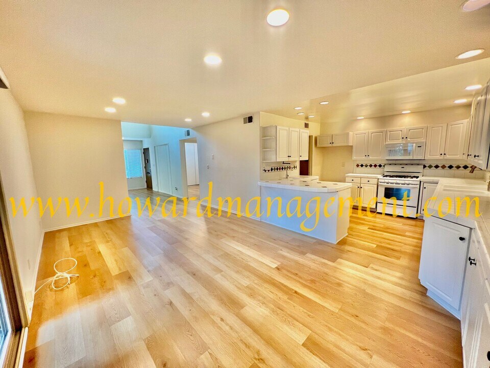 4605 Maytime Ln in Culver City, CA - Building Photo
