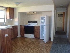 8550 W Mayo Dr in Crystal River, FL - Foto de edificio - Building Photo