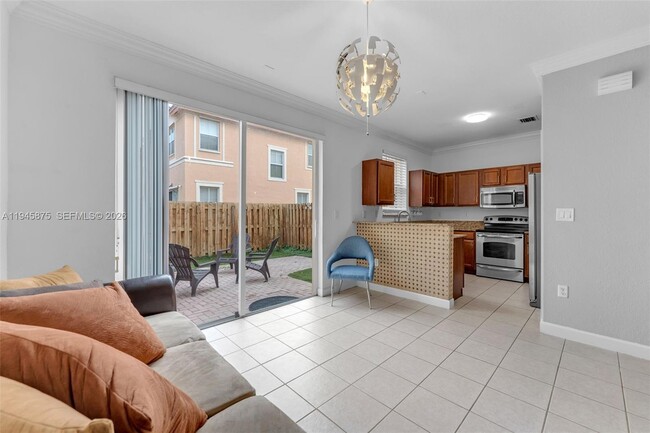 11256 NW 86th Ln in Doral, FL - Building Photo - Building Photo