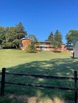407 W Stephen Foster Ave, Unit Apt 1 in Bardstown, KY - Building Photo