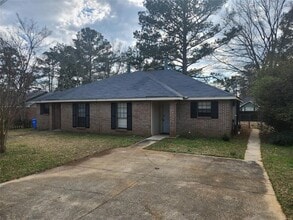 463 Durden Rd in Prattville, AL - Building Photo - Building Photo