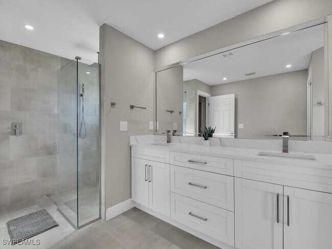 property at 2541 Diplomat Pkwy W