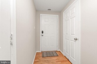 45559 Grand Central Sq in Sterling, VA - Building Photo - Building Photo