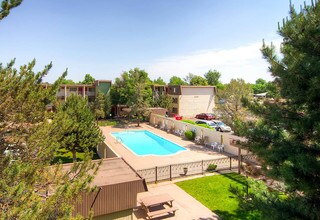 Garden Pointe Apartments in Aurora, CO - Building Photo - Building Photo