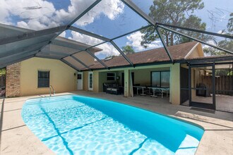1123 Northumberland Ct in Wellington, FL - Building Photo - Building Photo