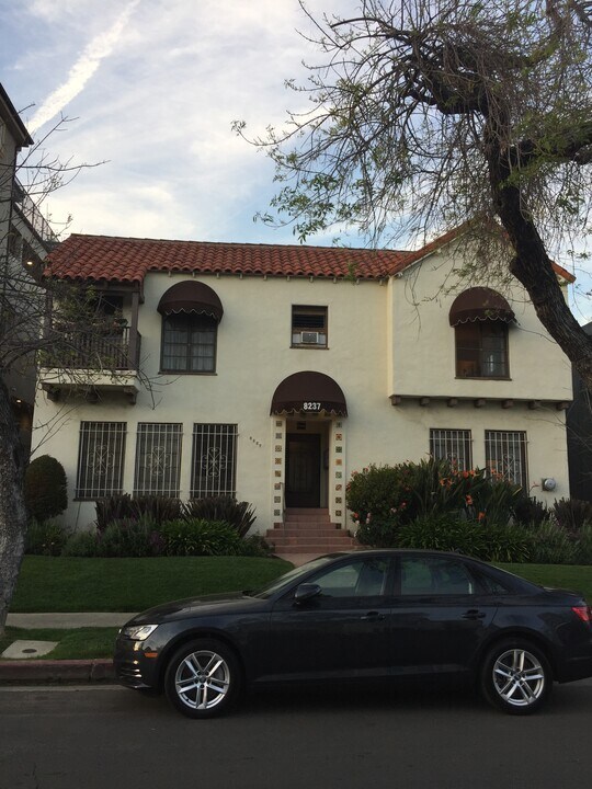 8237 Blackburn Ave, Unit #104 in Los Angeles, CA - Building Photo