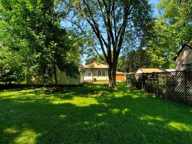 2820 Stinson Blvd NE in Minneapolis, MN - Building Photo - Building Photo