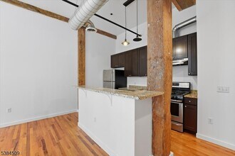 475 S Jefferson St in Orange, NJ - Building Photo - Building Photo