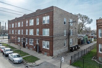 722-724 N Cicero Ave in Chicago, IL - Building Photo - Building Photo