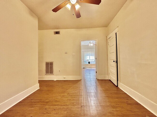 1115 E 41st St in Kansas City, MO - Building Photo - Building Photo