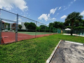 9455 W Flagler St in Miami, FL - Building Photo - Building Photo