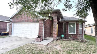 6818 Hampden Point Ct in Houston, TX - Building Photo