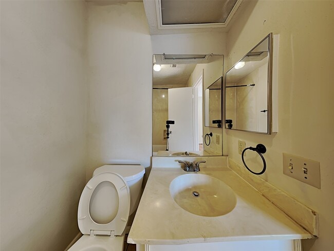 property at 16930 Barcelona Dr