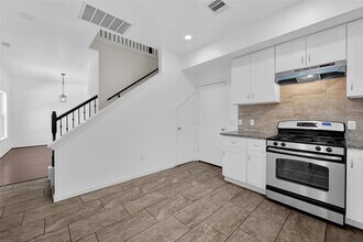 19762 Swan Valley Dr in Cypress, TX - Building Photo - Building Photo