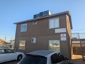 7160 N 53rd Ave in Glendale, AZ - Building Photo - Building Photo