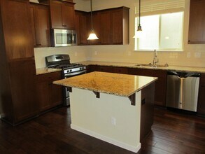 10172 SW Barber St in Wilsonville, OR - Building Photo - Building Photo