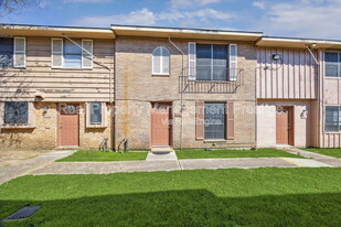 3006 Falk Ct in La Porte, TX - Building Photo