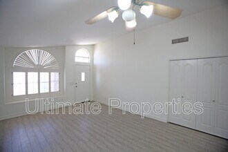 9742 W Burnett Rd in Peoria, AZ - Building Photo - Building Photo