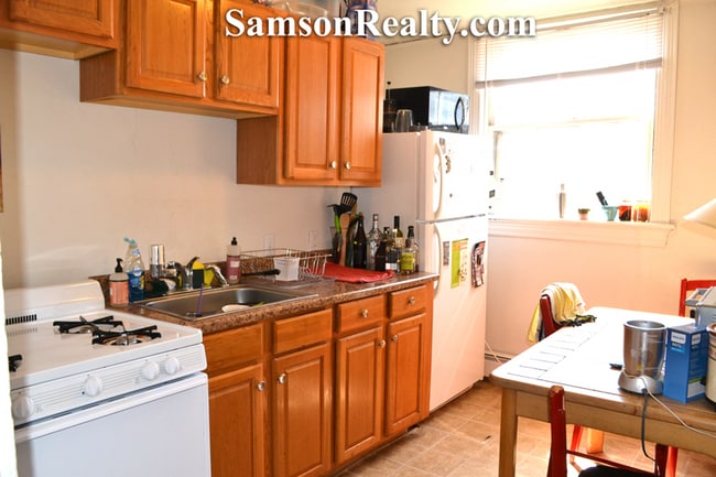 230 Brown St in Providence, RI - Building Photo - Building Photo