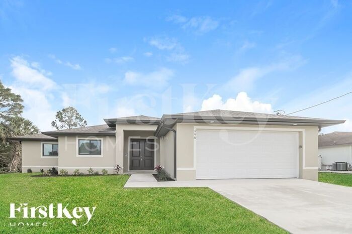 446 Rayford St in Lehigh Acres, FL - Building Photo