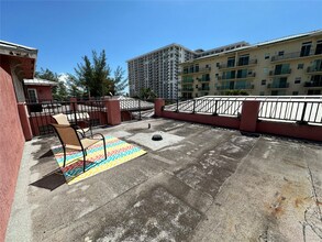 3213 NE 5th St in Pompano Beach, FL - Foto de edificio - Building Photo