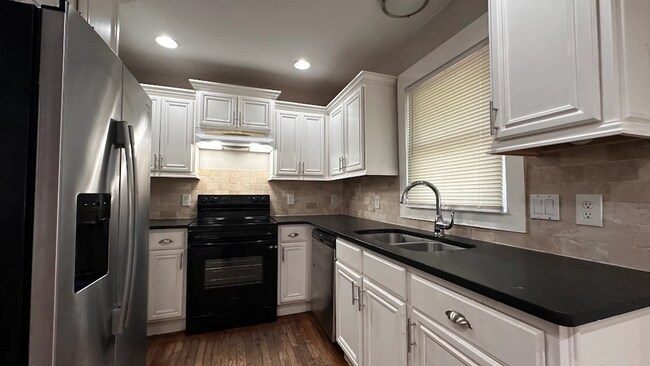 2116 Seavey Dr in Decatur, GA - Building Photo - Building Photo