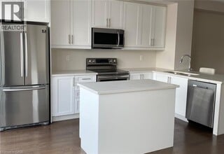 16 Clarington Blvd in Bowmanville, ON - Building Photo - Building Photo