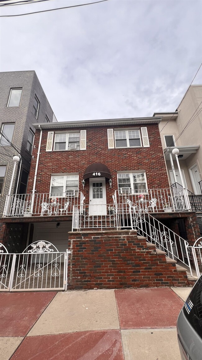 416 6th St in Union City, NJ - Building Photo - Building Photo