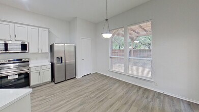 6736 Terra Rye in San Antonio, TX - Foto de edificio - Building Photo
